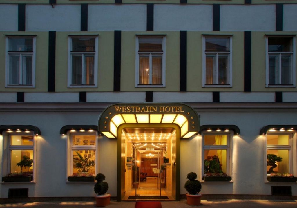 Hotel Westbahn Viena Exterior foto